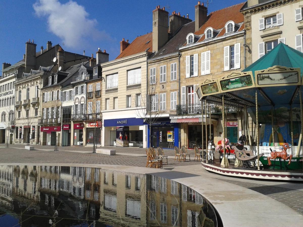 Appt "Coeur Moulinois" Apartment Moulins  Exterior foto